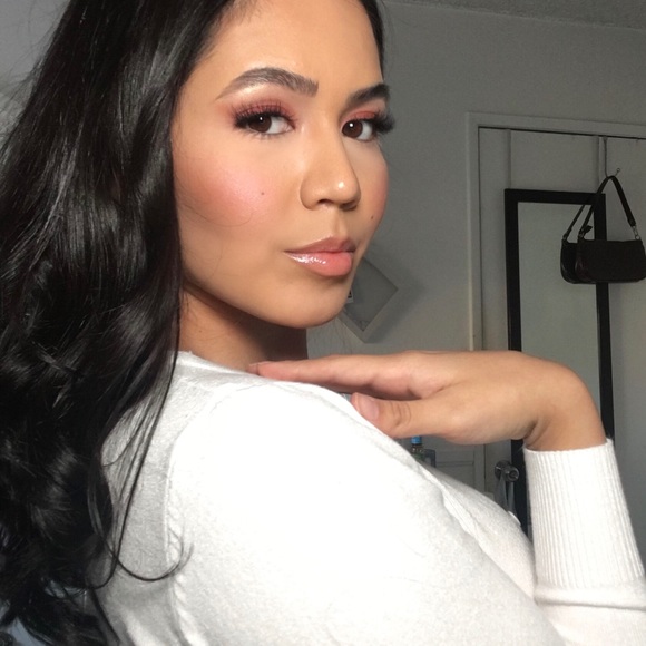 Meet your Posher, Ashley - Picture 2 of 2